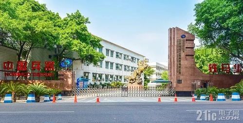 同僚、校友与老乡会 技术开发社区中的“自相矛盾”与融合之道